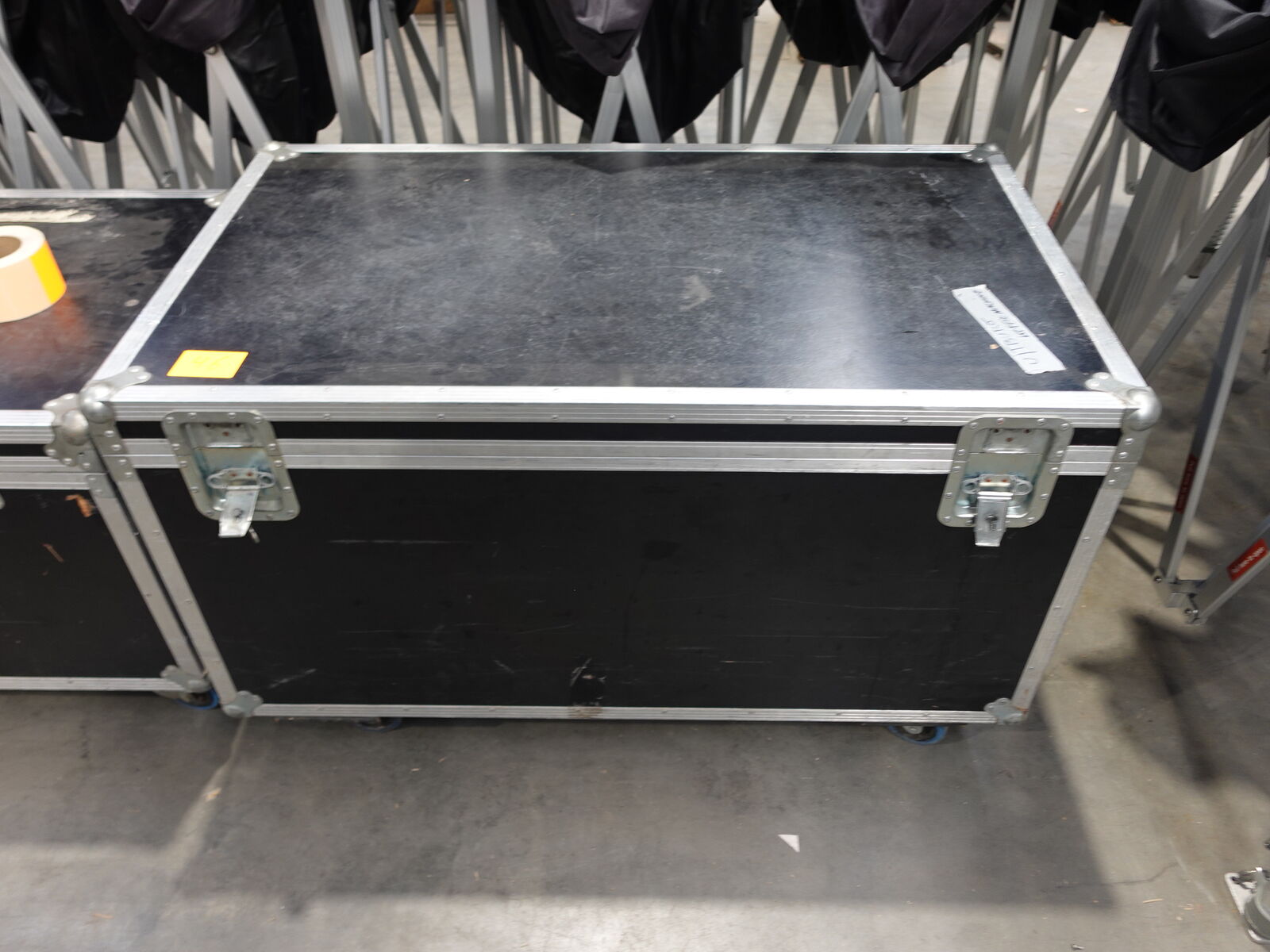 Verrijdbare flightcase – kavel bij Openbare Verkopen, Wielsbeke
