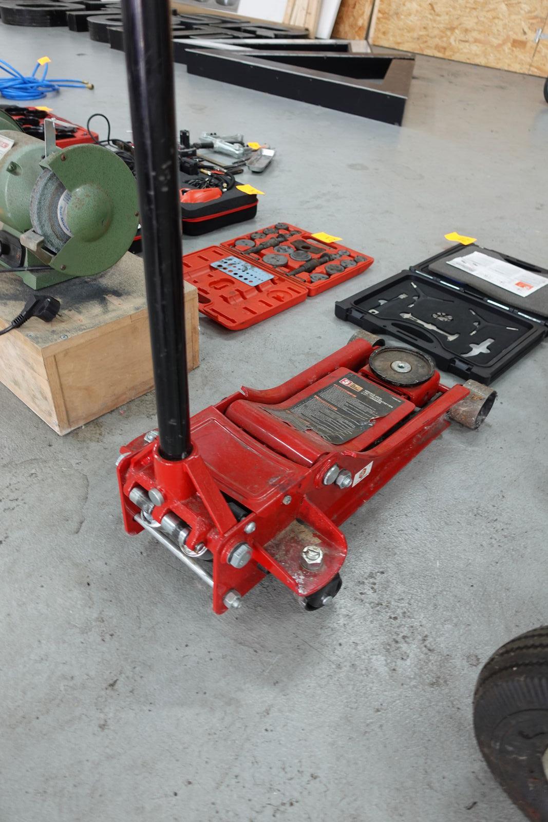Garagekrik 3000kg – kavel bij Openbare Verkopen, Kuurne