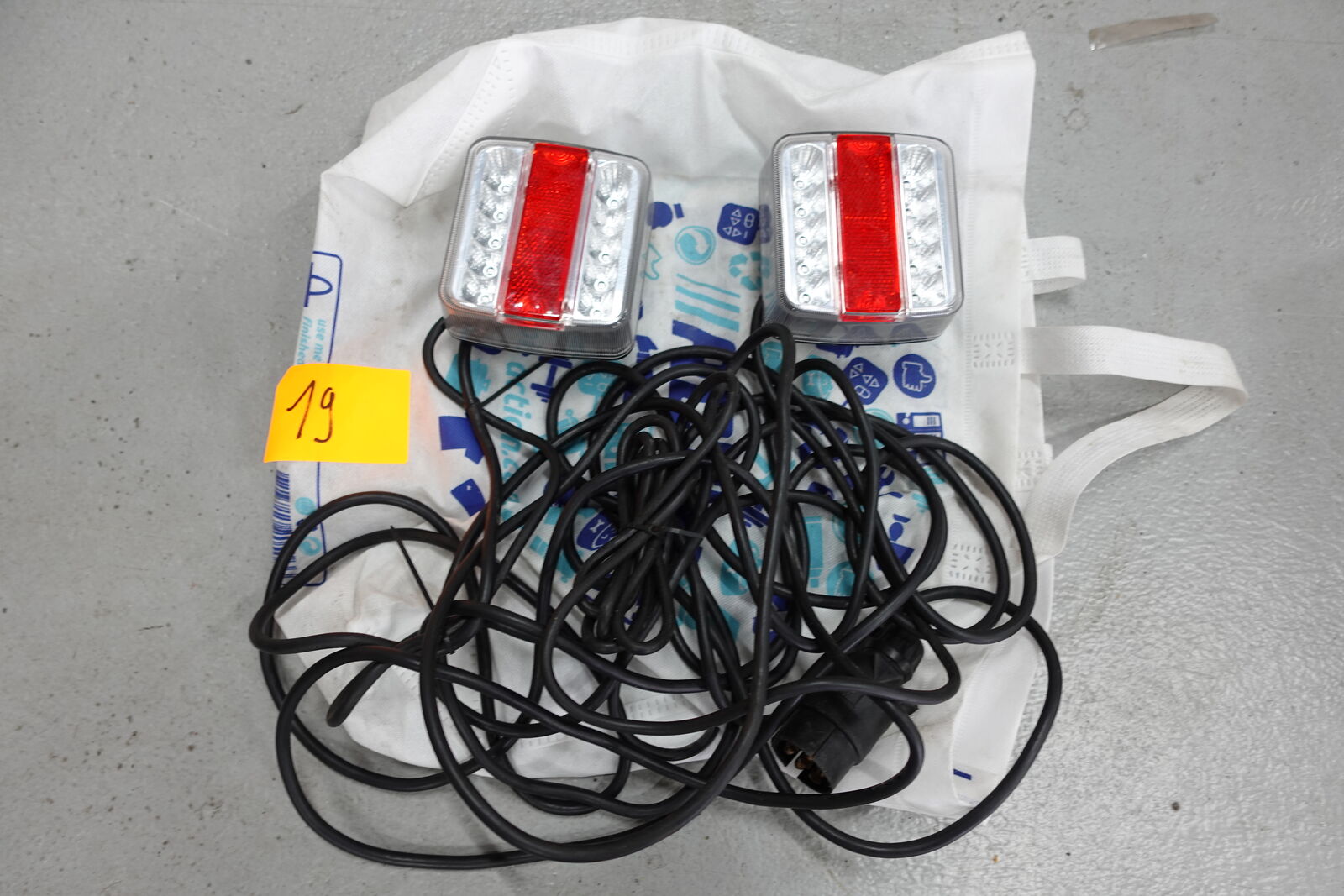 Magneteische Led-verlichtingset – kavel bij Openbare Verkopen, Kuurne