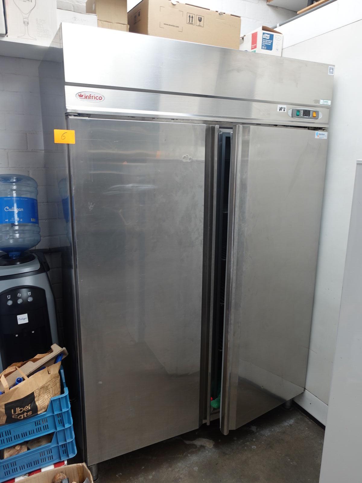 Inox koelkast Infrico – kavel bij Openbare Verkopen, Bredene