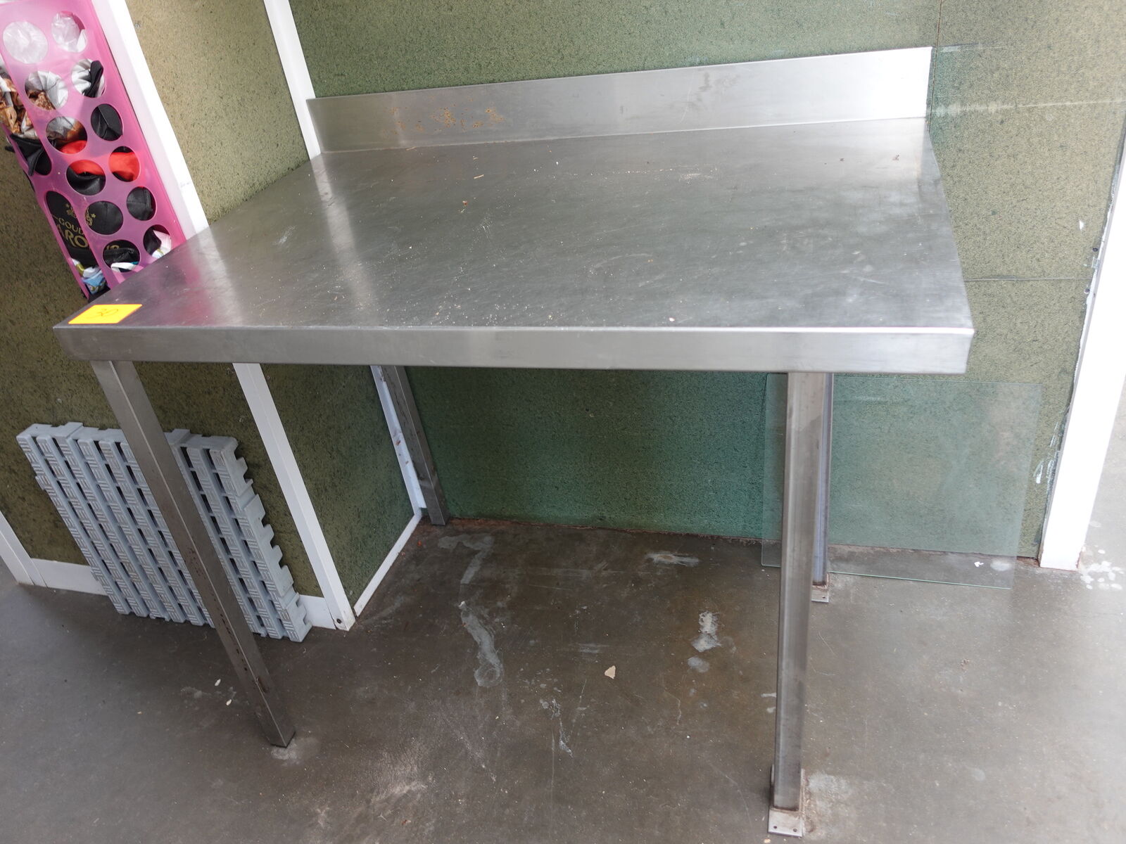 Inox werktafel – kavel bij Openbare Verkopen, Bredene