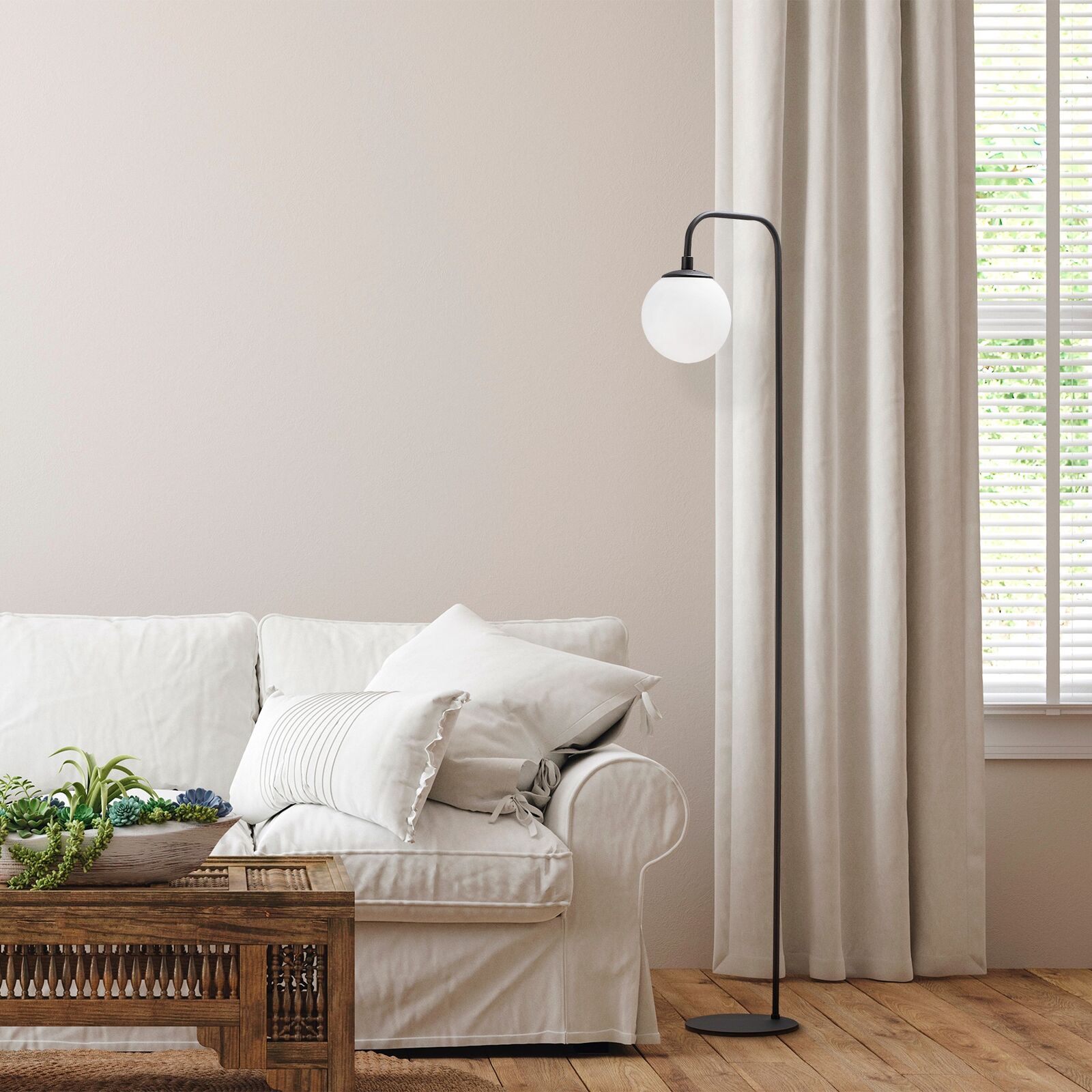 Viran Staande lamp | METALEN BEHUIZING | Zwart, crème – kavel bij Openbare Verkopen, Beveren-Leie