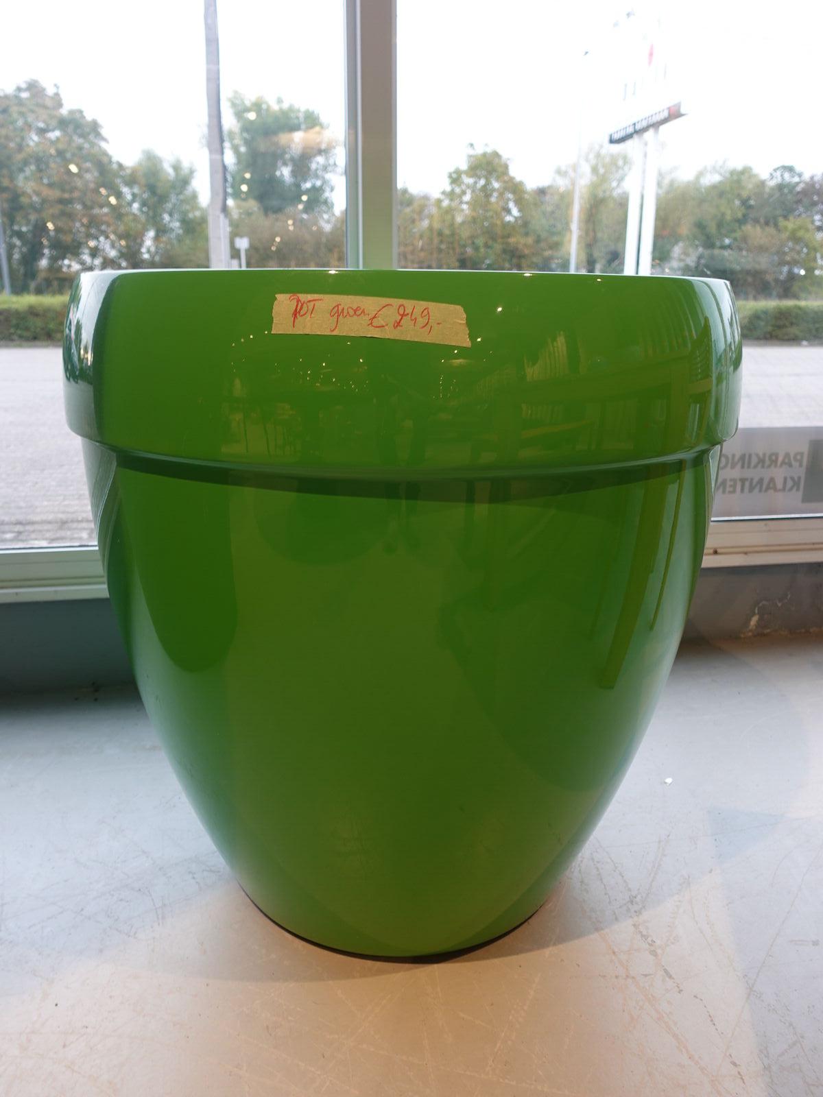 Polyester bloempot Dalat – kavel bij Openbare Verkopen, Waregem