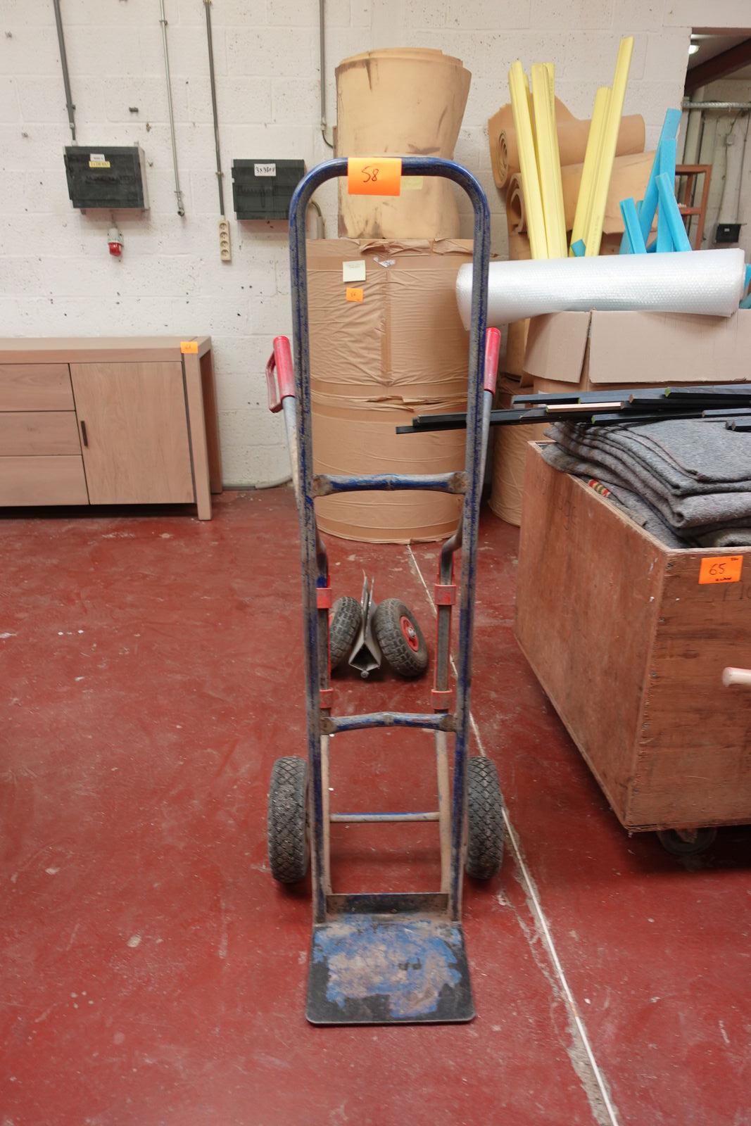 Metalen steekwagen – kavel bij Openbare Verkopen, Desselgem