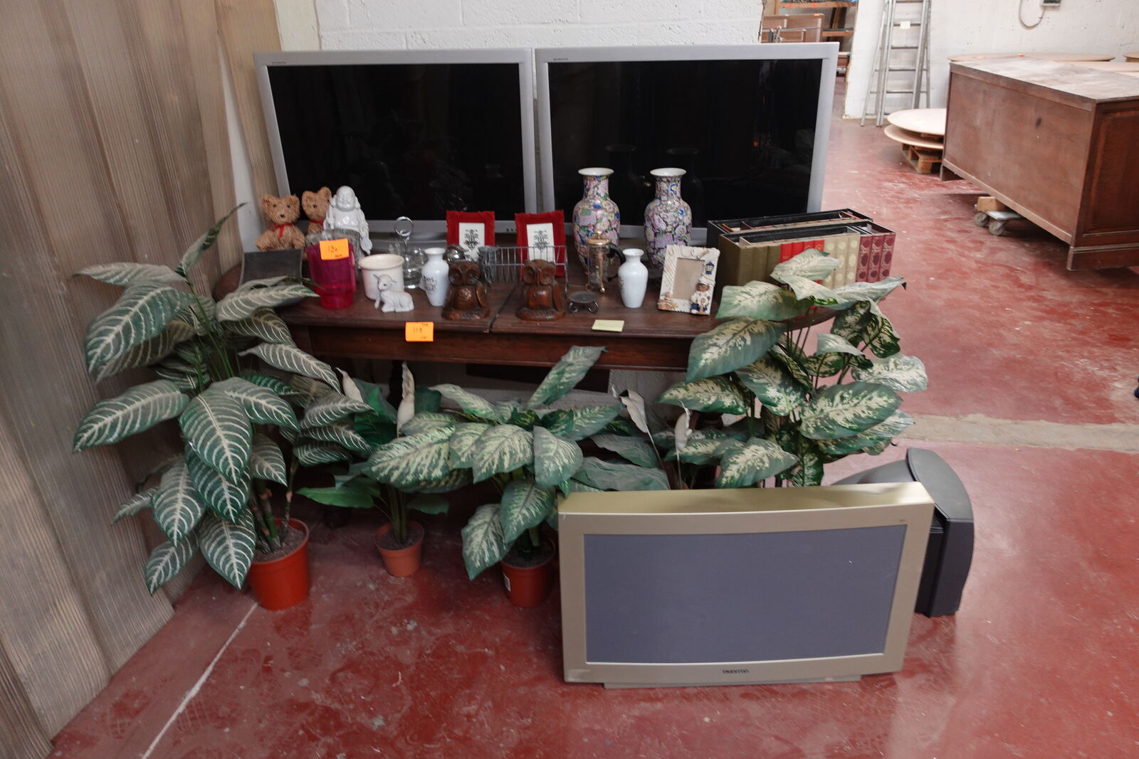 Partij decoratie – kavel bij Openbare Verkopen, Desselgem