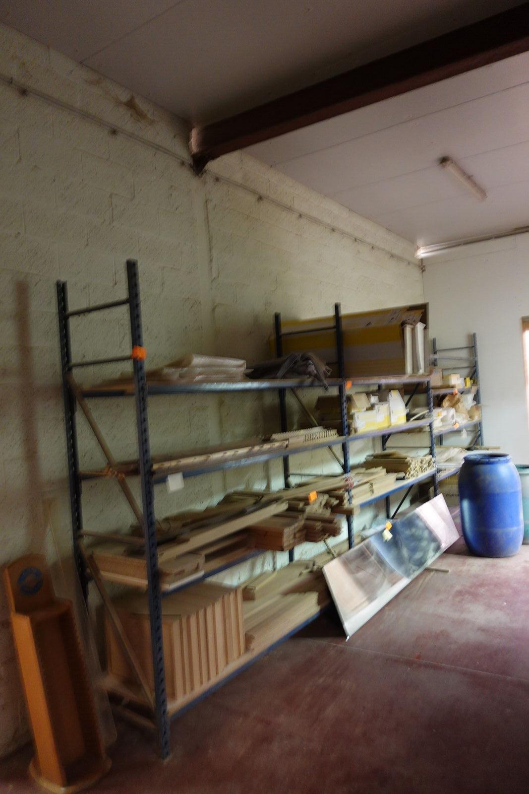Metalen rek – kavel bij Openbare Verkopen, Desselgem
