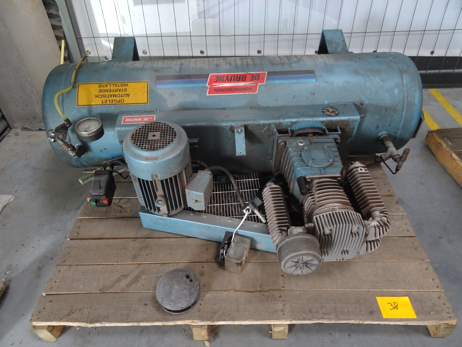 Compressor – kavel bij Openbare Verkopen, Anzegem