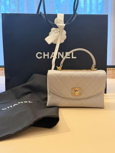 Chanel handtas - top handle flap bag – kavel bij Openbare Verkopen, Wielsbeke
