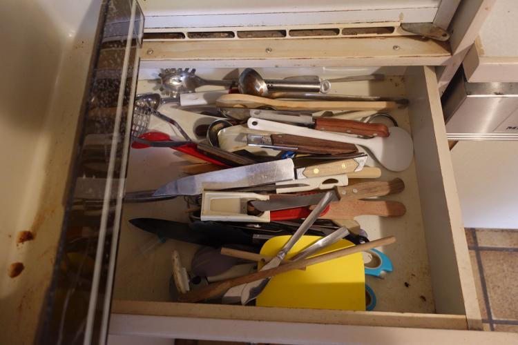 Inhoud keuken – kavel bij Openbare Verkopen, Alveringem