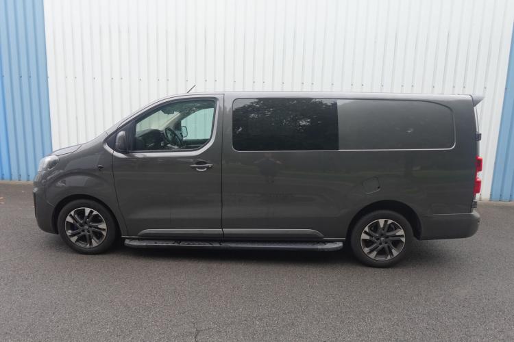 Opel Vivaro – kavel bij Openbare Verkopen, Wielsbeke
