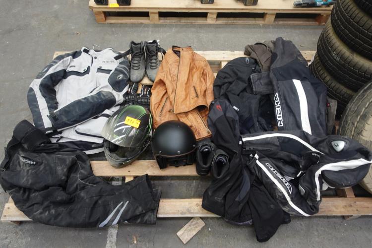 Partij diverse motor kleding – kavel bij Openbare Verkopen, Wervik