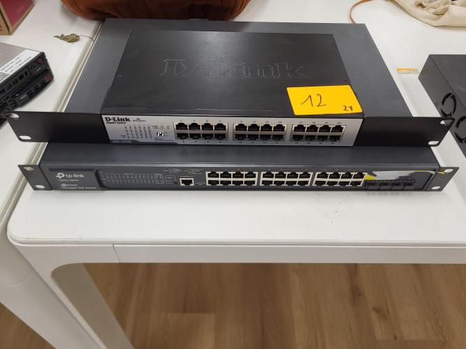 2 x Switch – kavel bij Openbare Verkopen, Wielsbeke