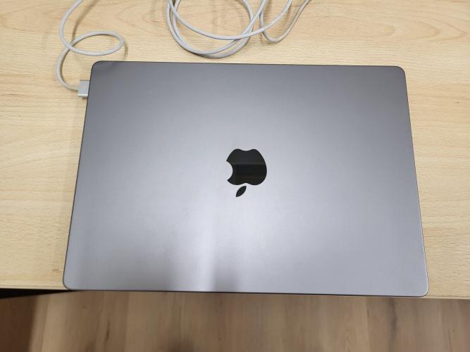 MacBook Pro model a2442 – kavel bij Openbare Verkopen, Wielsbeke