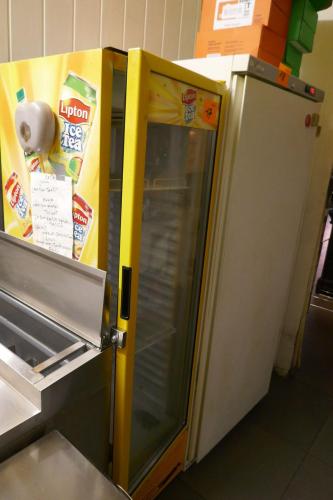 Vitrinefrigo LIPTON ICE TEA – kavel bij Openbare Verkopen, Koksijde