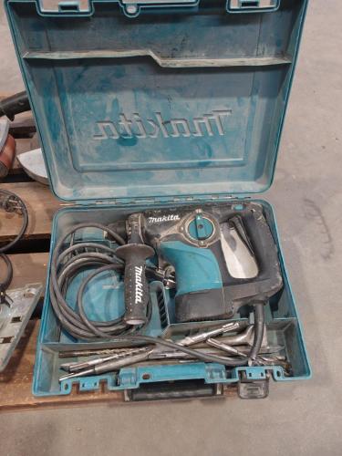 Elektrische klopboormachine Makita – kavel bij Openbare Verkopen, Zedelgem