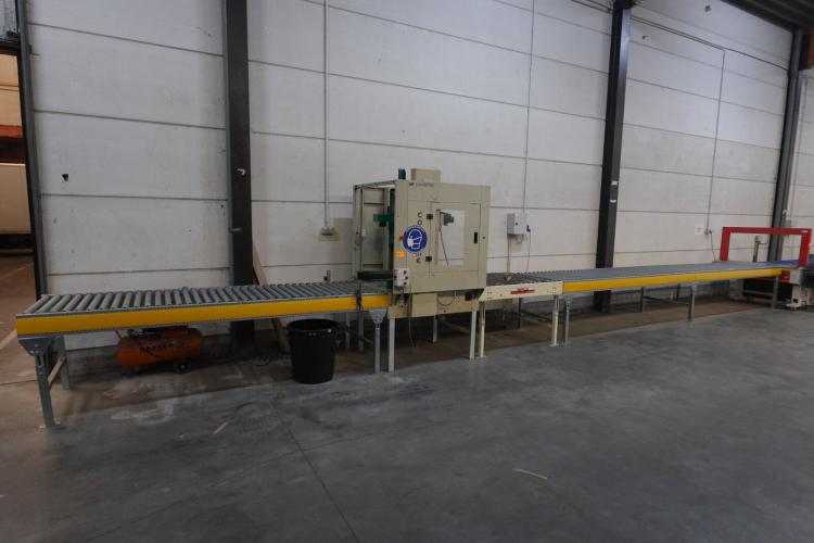 Carton sealer Comarme met transportband – kavel bij Openbare Verkopen, Waregem