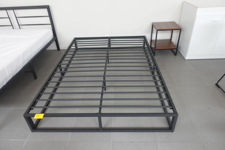 Tweepersoonsbed – kavel bij Openbare Verkopen, Waregem