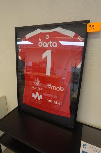 Kader met voetbalshirt – kavel bij Openbare Verkopen, Waregem