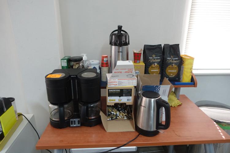 Koffiecorner – kavel bij Openbare Verkopen, Waregem