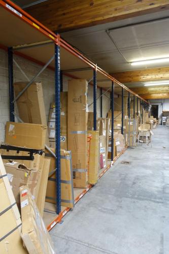 Grote partij diverse retourgoederen – kavel bij Openbare Verkopen, Waregem