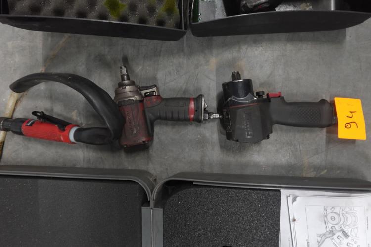 2x Slagmoersleutel & bandenruwer – kavel bij Openbare Verkopen