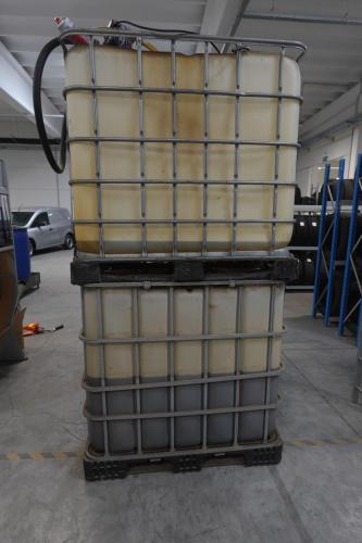 2x Ibc container mazout met pomp – kavel bij Openbare Verkopen