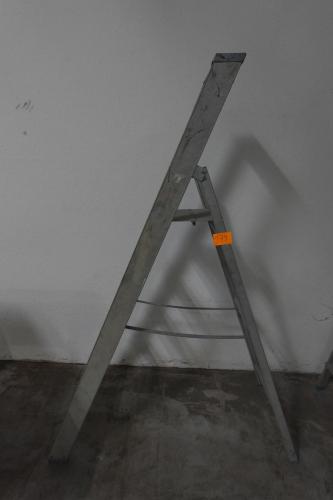 Trapladder – kavel bij Openbare Verkopen