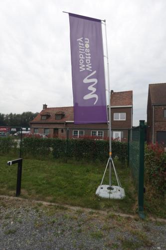 2x Vlaggenmast – kavel bij Openbare Verkopen