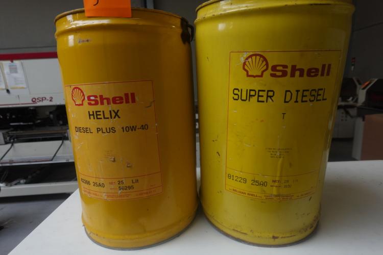 2x Metalen olieblikken Schell – kavel bij Openbare Verkopen, Harelbeke