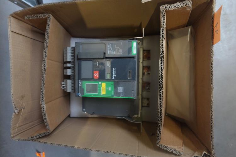 Vermogenschakelaar Schneider – kavel bij Openbare Verkopen, Harelbeke
