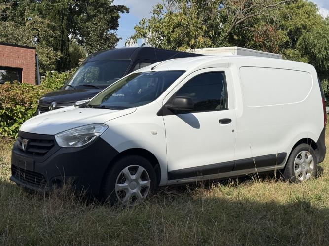 Lichte vrachtwagen DACIA DOKKER (2014 / UU1 8SD N45 51 382 026) – kavel bij Openbare Verkopen, Ooigem