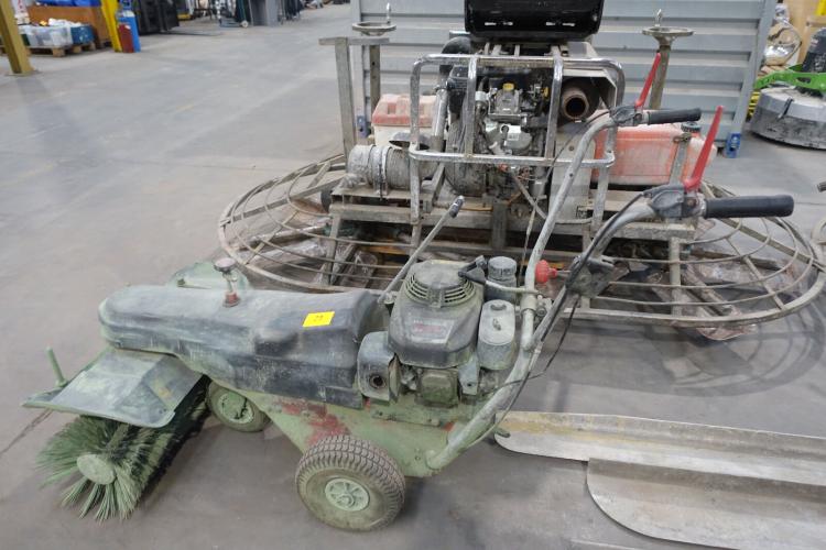 Zelfrijdende borstelmachine – kavel bij Openbare Verkopen, Wielsbeke