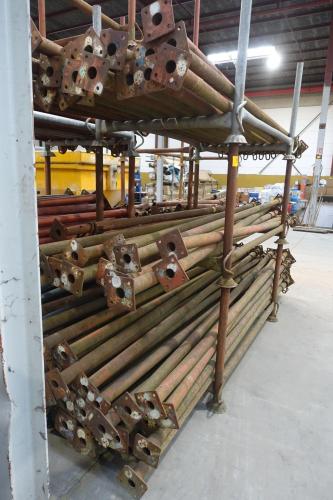 3x Metalen stapelbare houder + stansoenen – kavel bij Openbare Verkopen, Wielsbeke