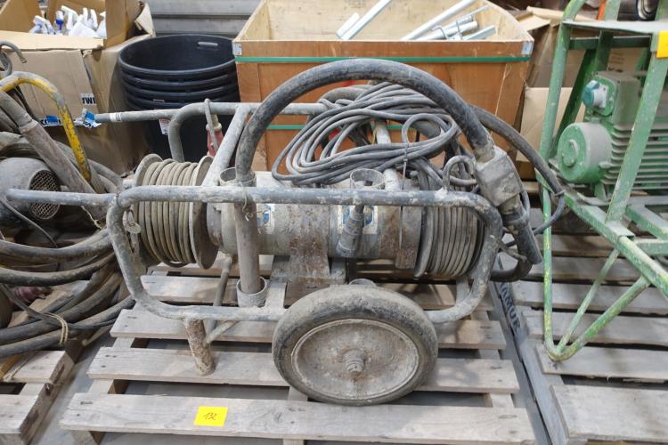 Betonvibrator – kavel bij Openbare Verkopen, Wielsbeke