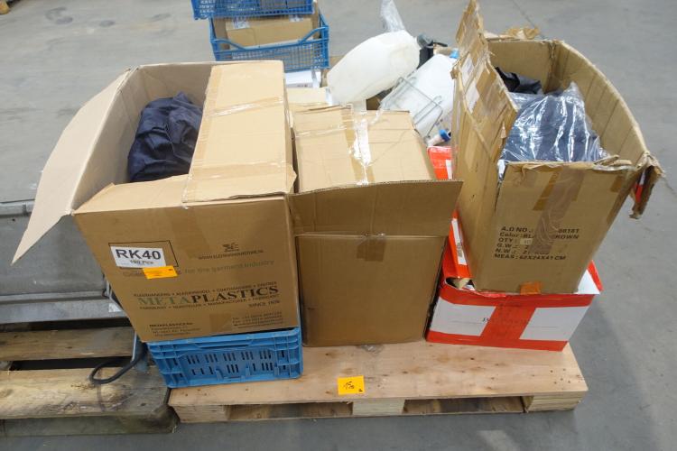 Pallet diverse werkkledij – kavel bij Openbare Verkopen, Wielsbeke