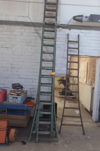 3x Ladder – kavel bij Openbare Verkopen, Izegem