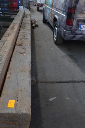 Massieve houten balk – kavel bij Openbare Verkopen, Izegem