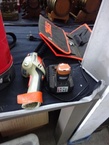 Stihl HSA -25 1x gebruikt – kavel bij Openbare Verkopen, Izegem