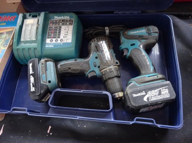 MAKITA lamp + boormachine – kavel bij Openbare Verkopen, Izegem