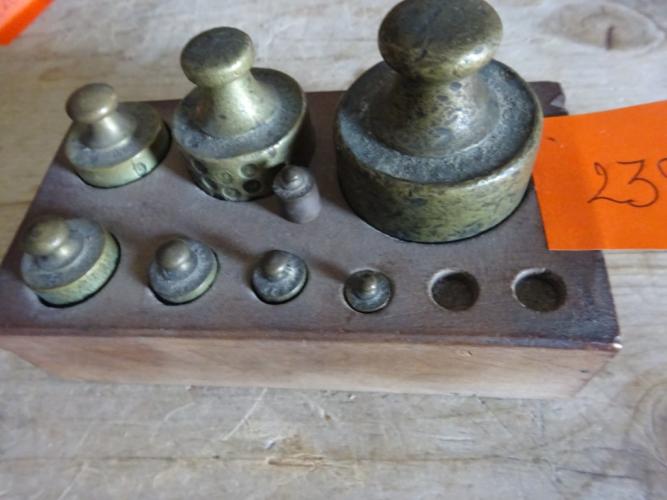 Set gewichten 8x – kavel bij Openbare Verkopen, Izegem
