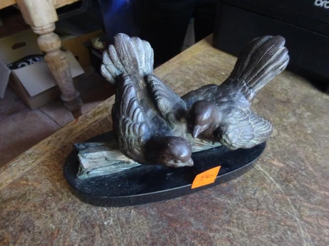 2 antieke bronzen duiven 23cm x 15cm – kavel bij Openbare Verkopen, Izegem