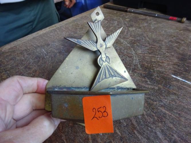 Koperen wijwatervat gesigneerd HOFFER 17cmx12cm – kavel bij Openbare Verkopen, Izegem