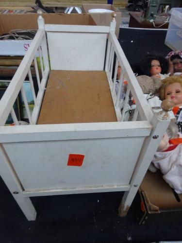 Poppenbed – kavel bij Openbare Verkopen, Izegem