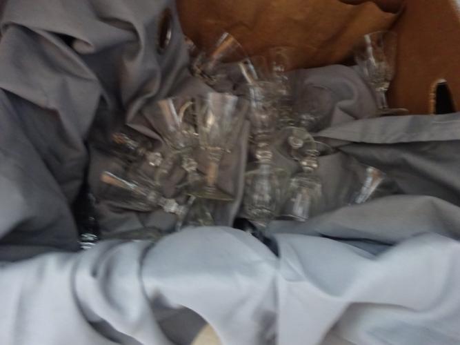 Groot lot cristal glazen – kavel bij Openbare Verkopen, Izegem