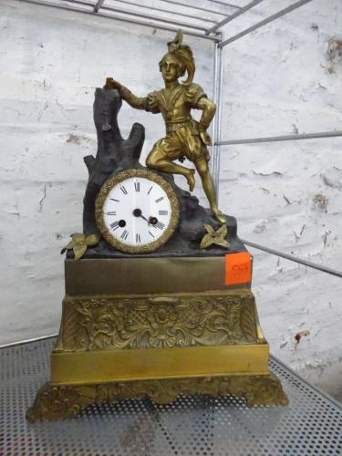 klok met bronzen beeld – kavel bij Openbare Verkopen, Izegem