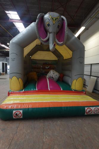 Springkasteel Zizo Inflatables – kavel bij Openbare Verkopen, Wielsbeke
