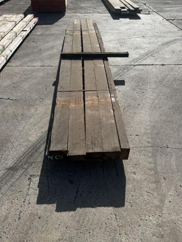 9x Houten balk Iroko – kavel bij Openbare Verkopen, Zele
